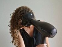 7 гениальных способов использования фена