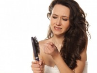 Почему выпадают волосы и что делать