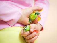 Один раз – не вор: почему ребенок берет чужое