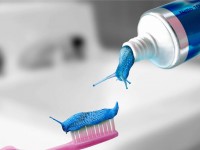5 мифов о зубной пасте, в которые мы все верим с детства