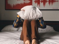 Отоспаться в выходные — вопрос жизни и смерти. Учёные рассказывают почему