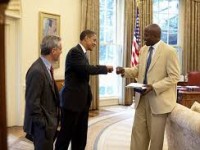 Рукопожатия нужно отменять